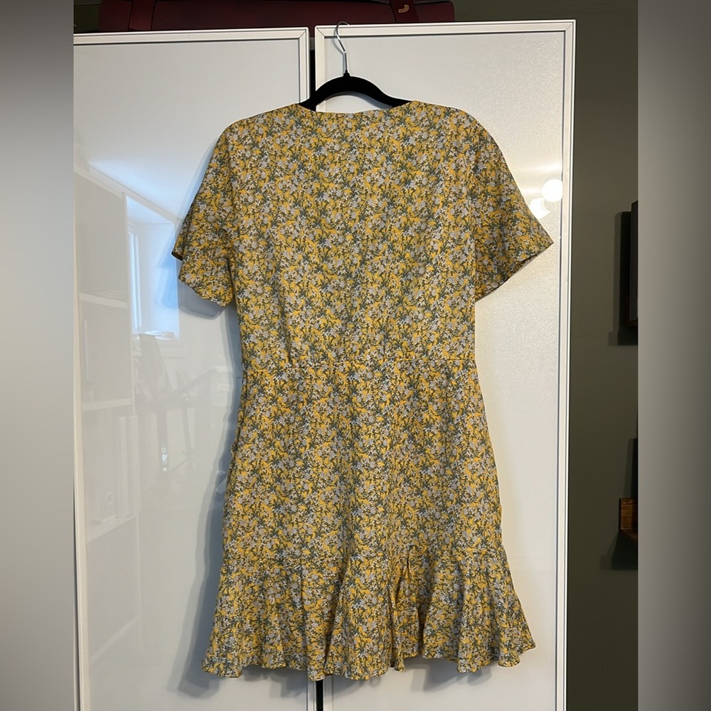 Steve Madden ruffle dress - Picture 2 of 4